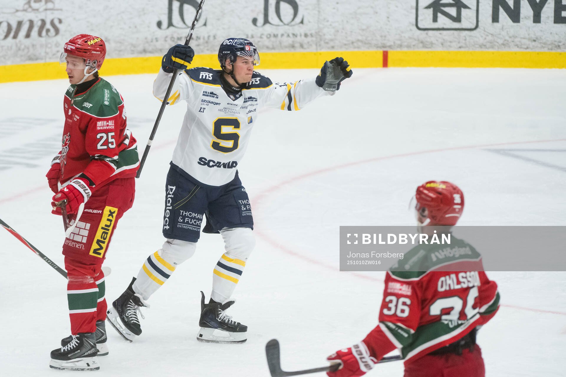 Södertäljes Henrik Eriksson jublar
