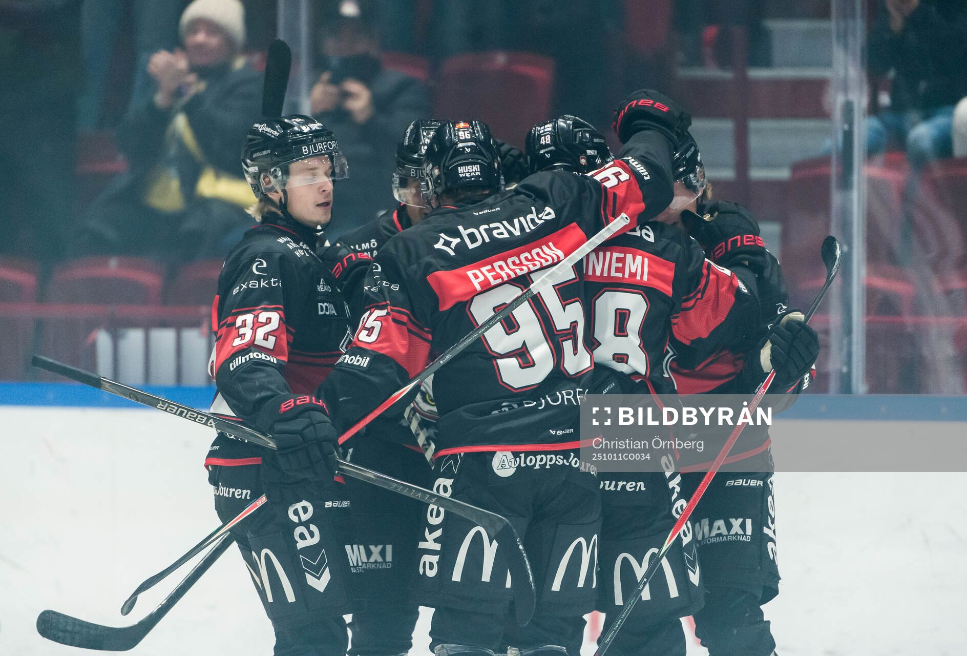 Malmö Redhawks Robin Salo jublar