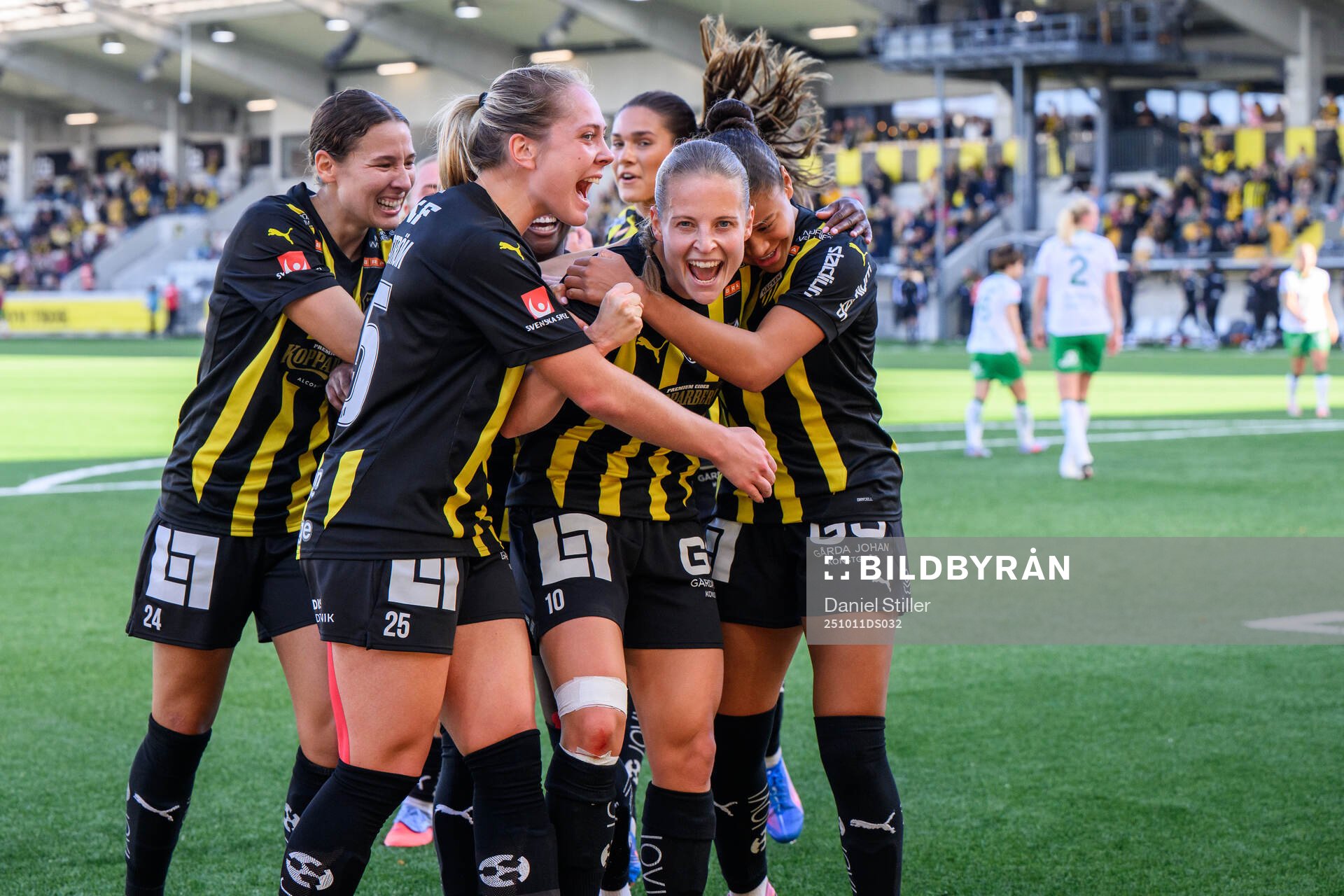 Häckens Anna Anvegård jublar