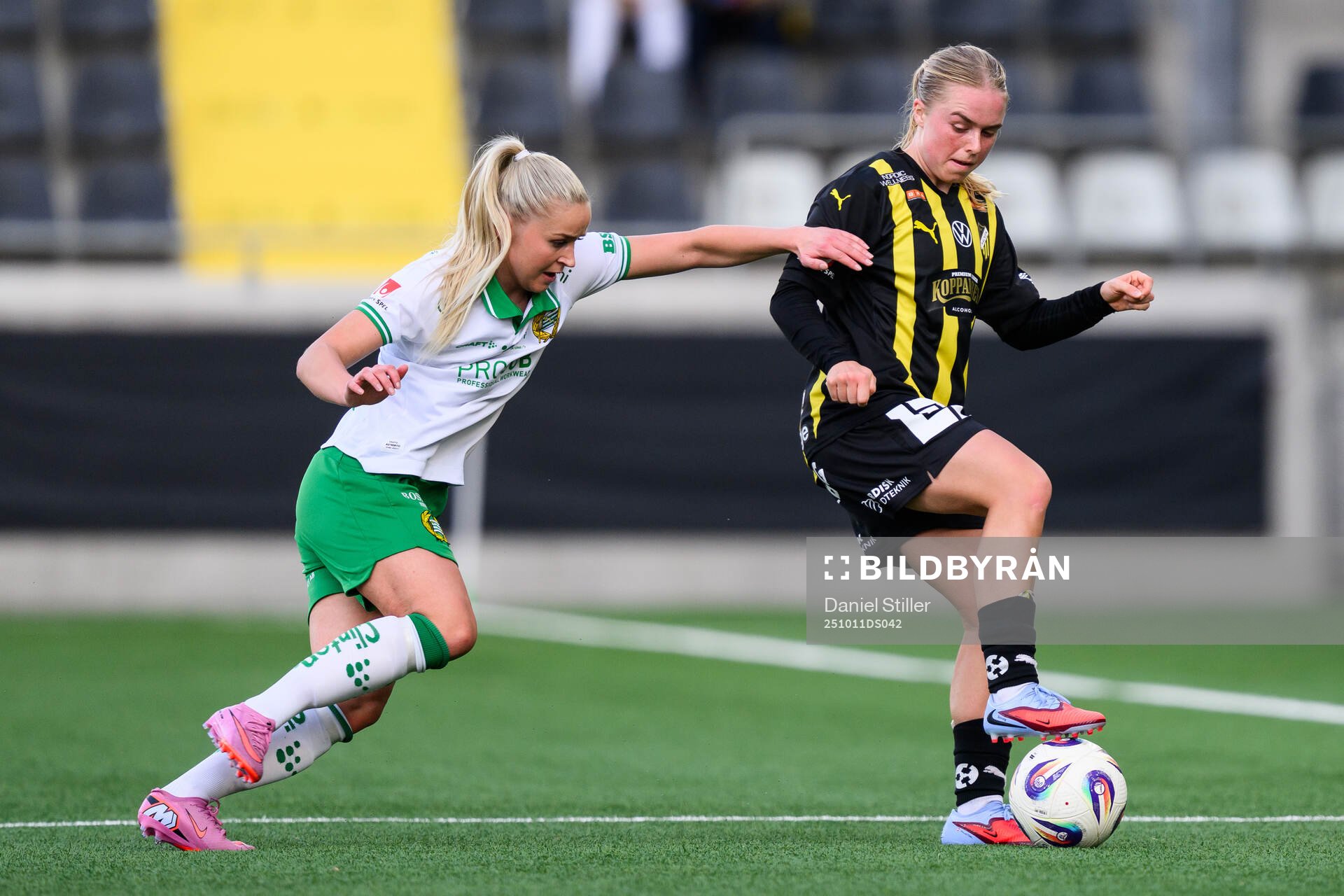 Hammarbys Anna Jøsendal och Häckens Pernille Sanvig
