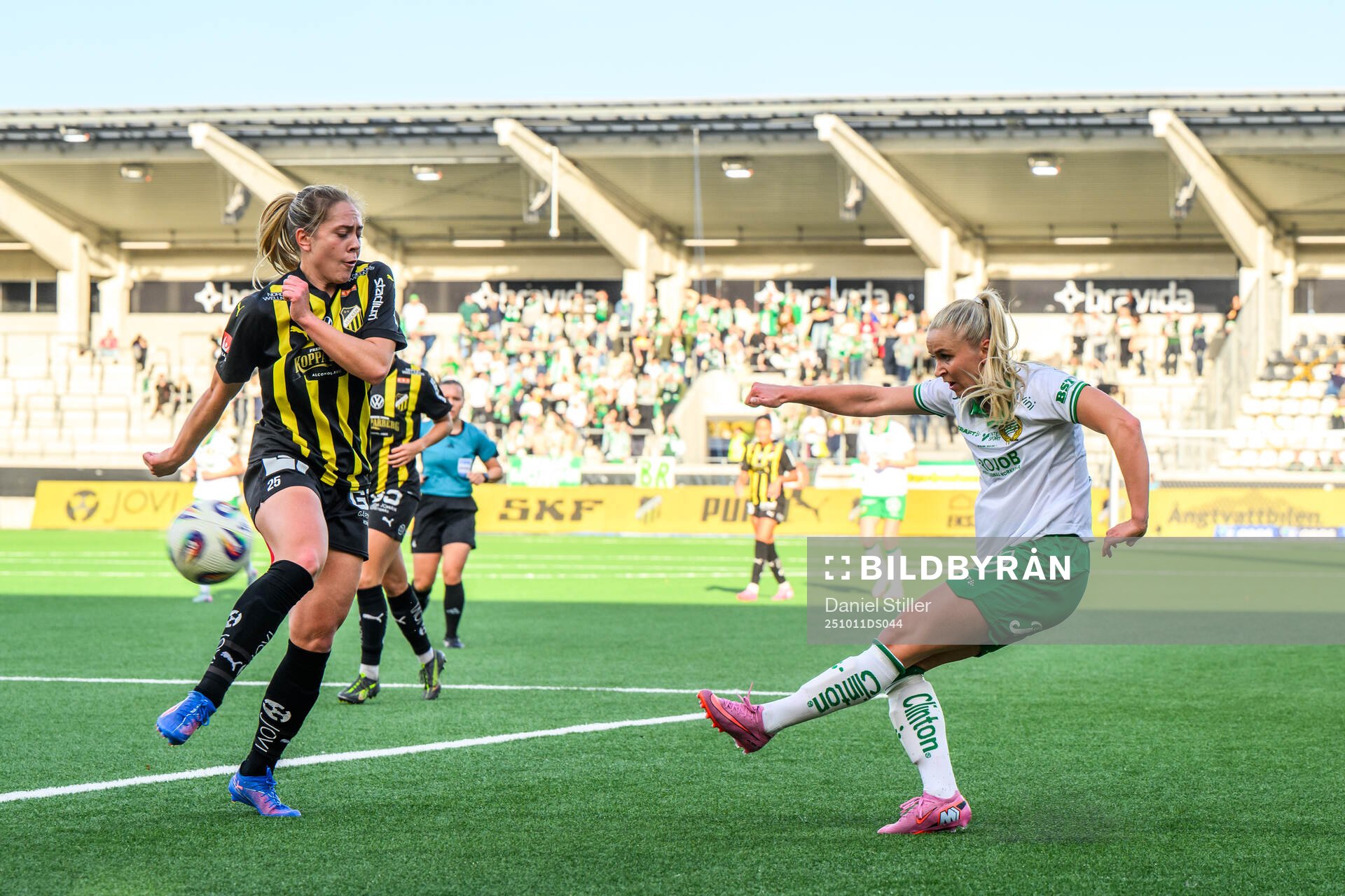 Häckens Mary Caroline Wickenheiser och Hammarbys Anna