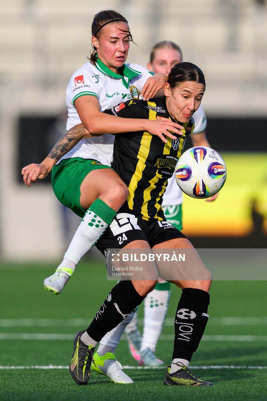 Hammarbys Vilma Emilia Koivisto och Häckens Tabby Tindell