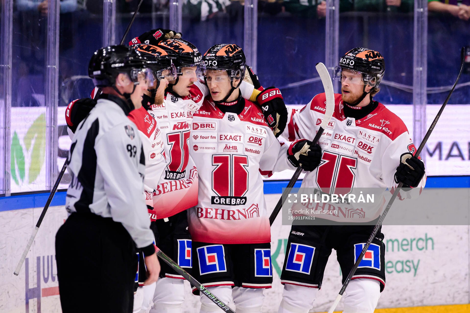 Örebros Patrik Puistola jublar