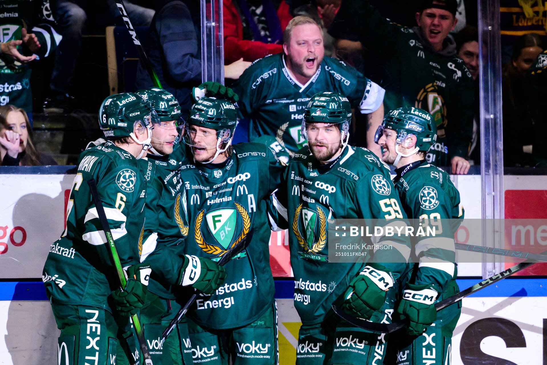 Färjestads Linus Johansson jublar
