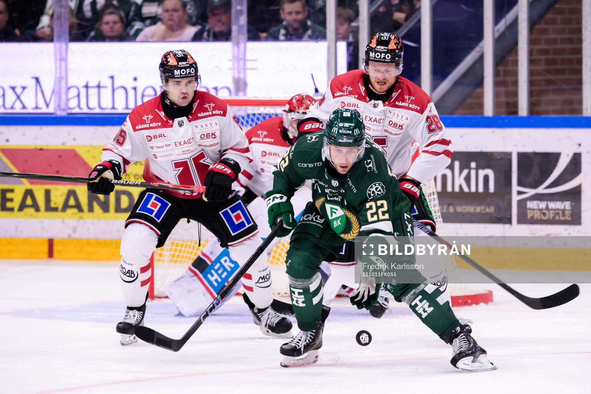 Örebros David Quenneville och Linus Arnesson mot