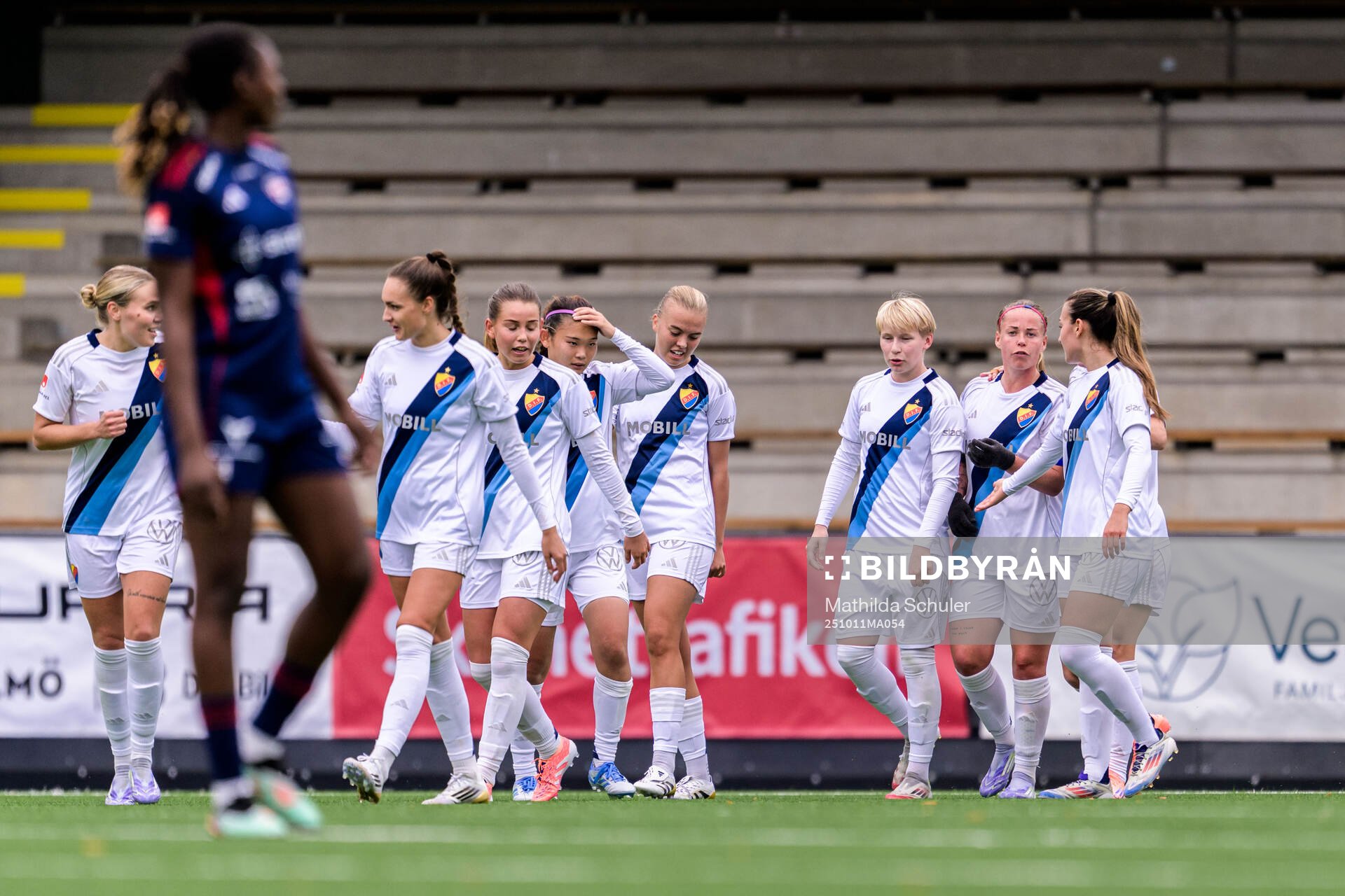 Djurgårdens Olivia Ulenius jublar