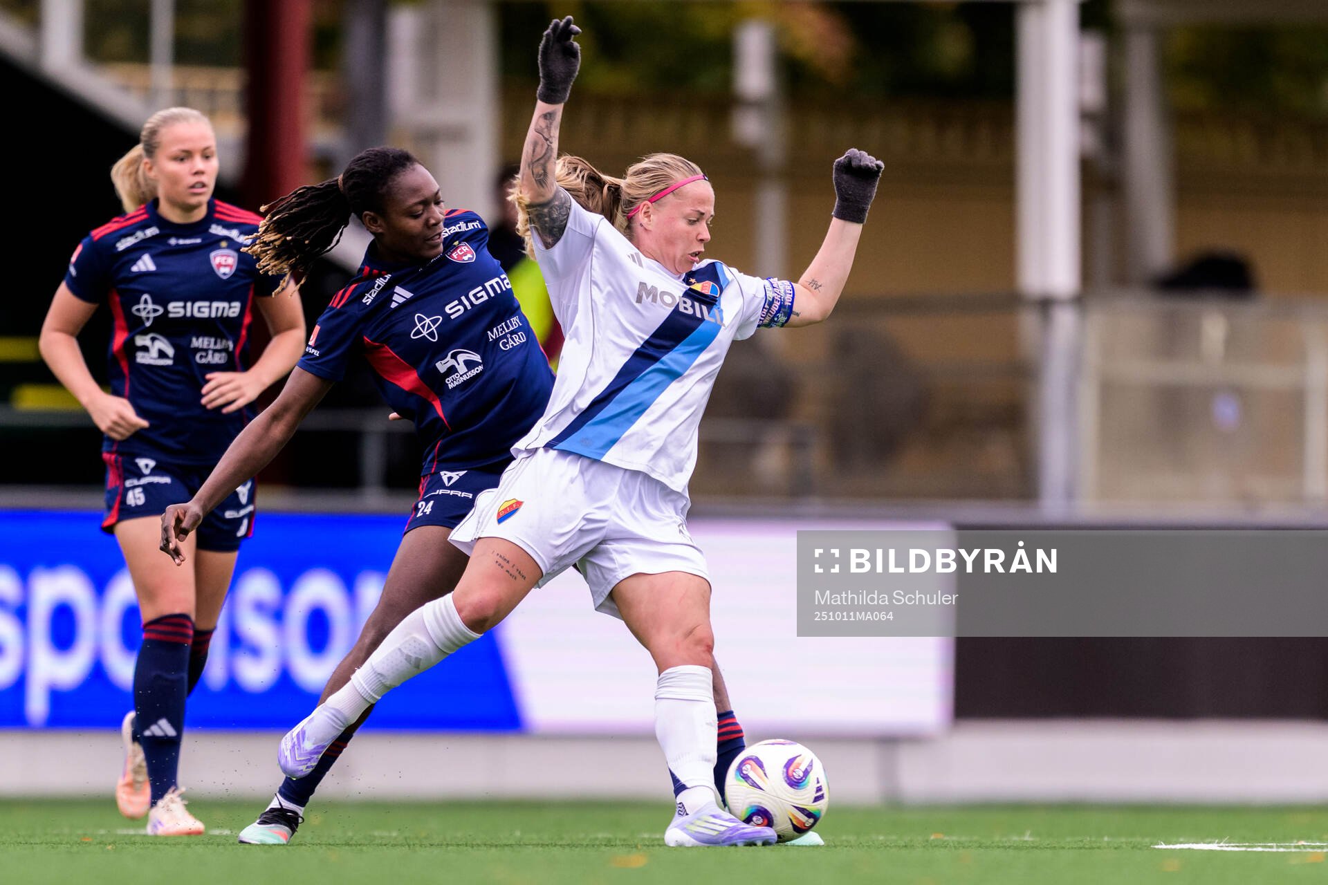 Rosengårds Anam Imo och Djurgårdens Therese Åsland