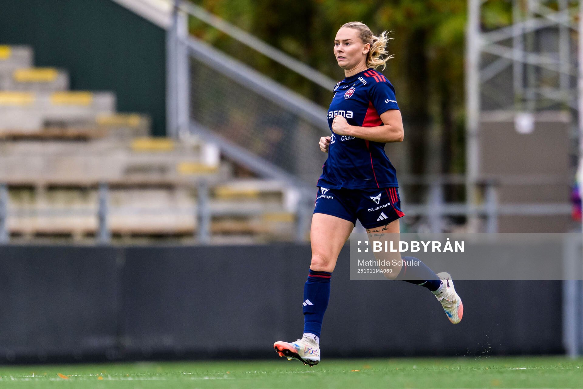 Rosengårds Emma Jansson jublar