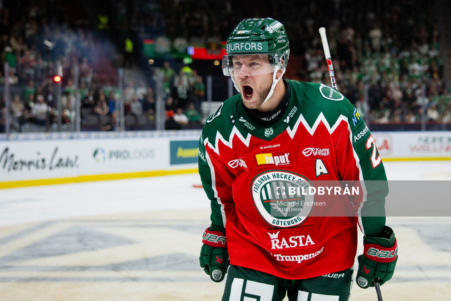 Frölundas Christian Folin jublar