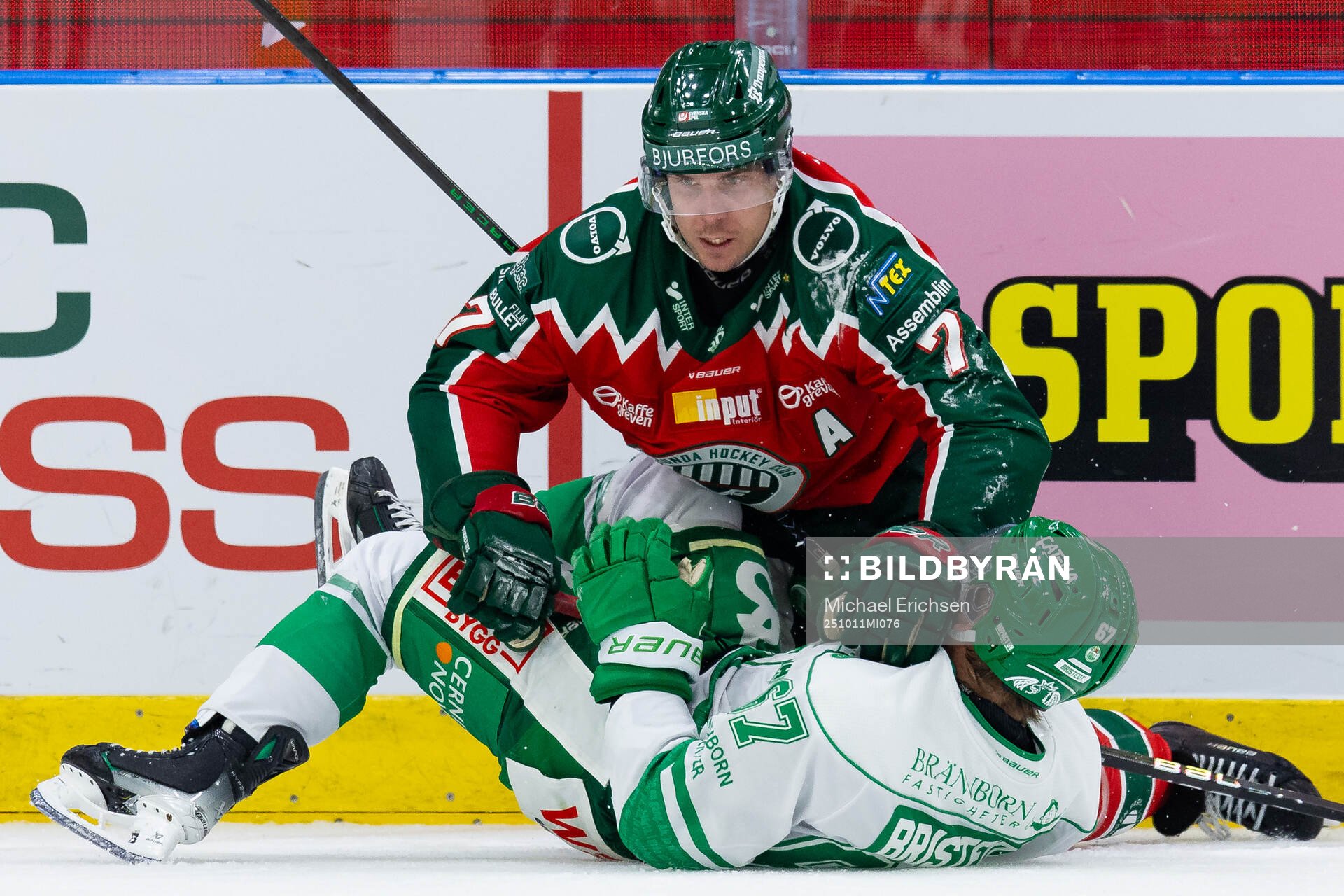 Frölundas Henrik Tömmernes och Rögles Leon Bristedt