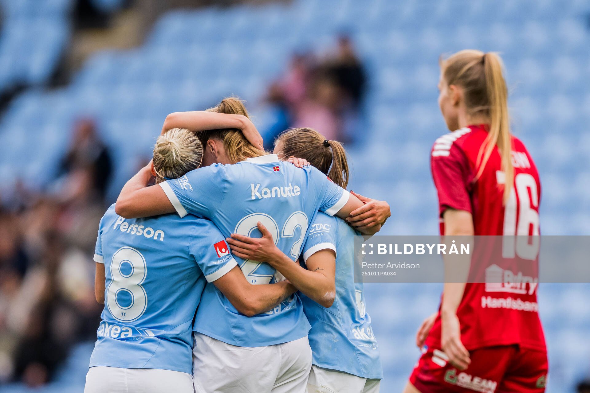 Malmö FFs Sara Kanutte Sørensen Fornes och lagkamrater