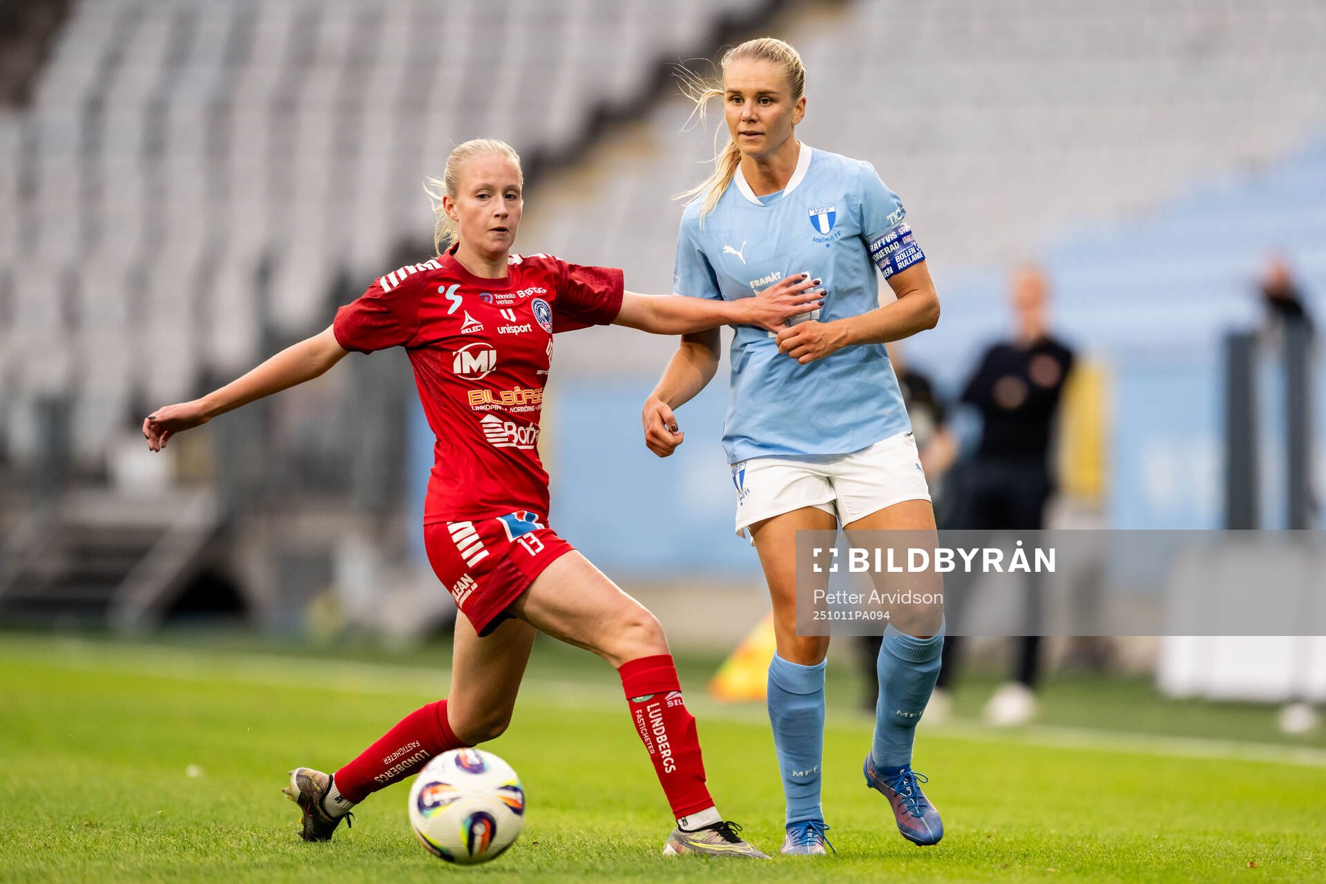 Linköpings Ella Lundin och Malmö FFs Nellie Lilja