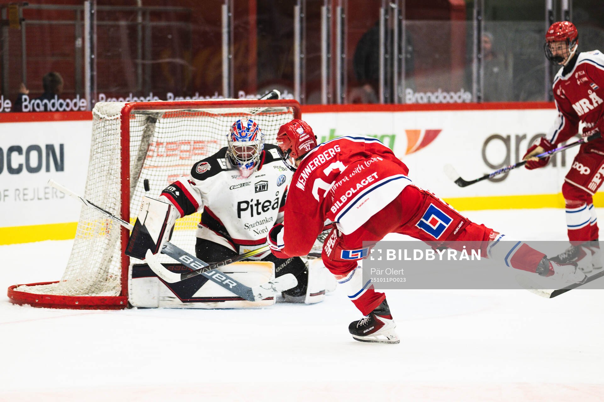 Piteås målvakt Hugo Josefsson och Timrås Manfred