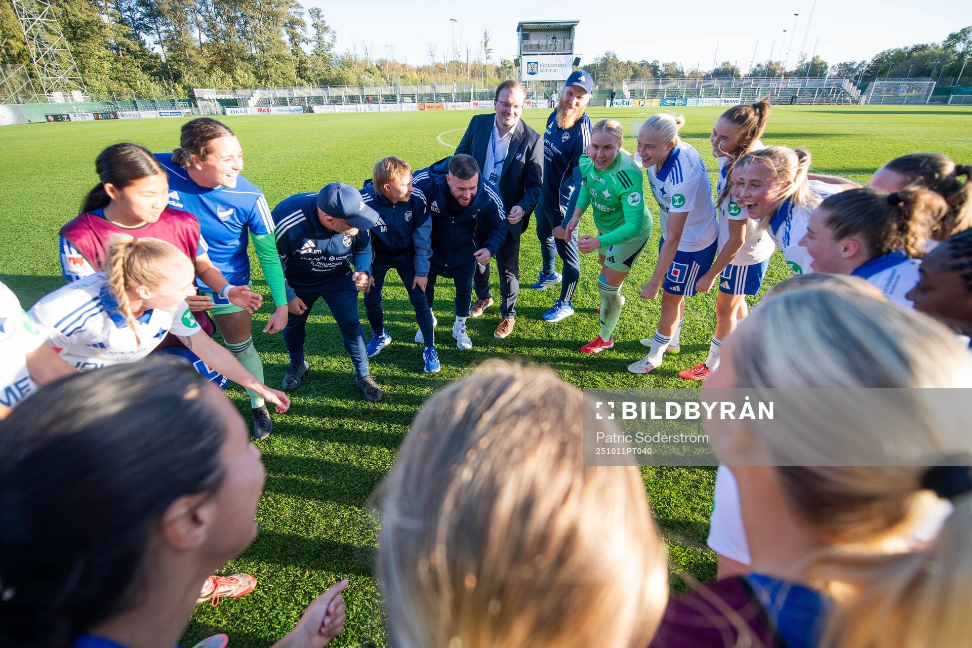 IFK Norrköping FKs spelare jublar