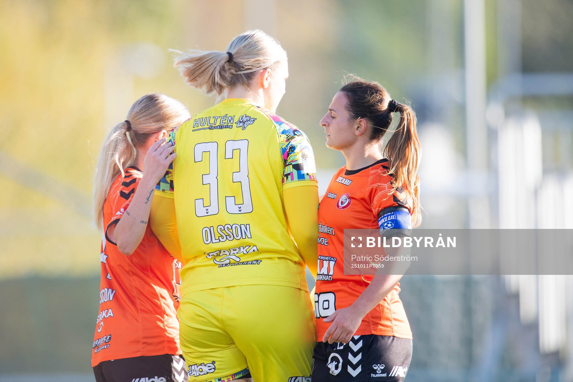 Kristianstads DFFs Tilda Persson, målvakt Moa Olsson och