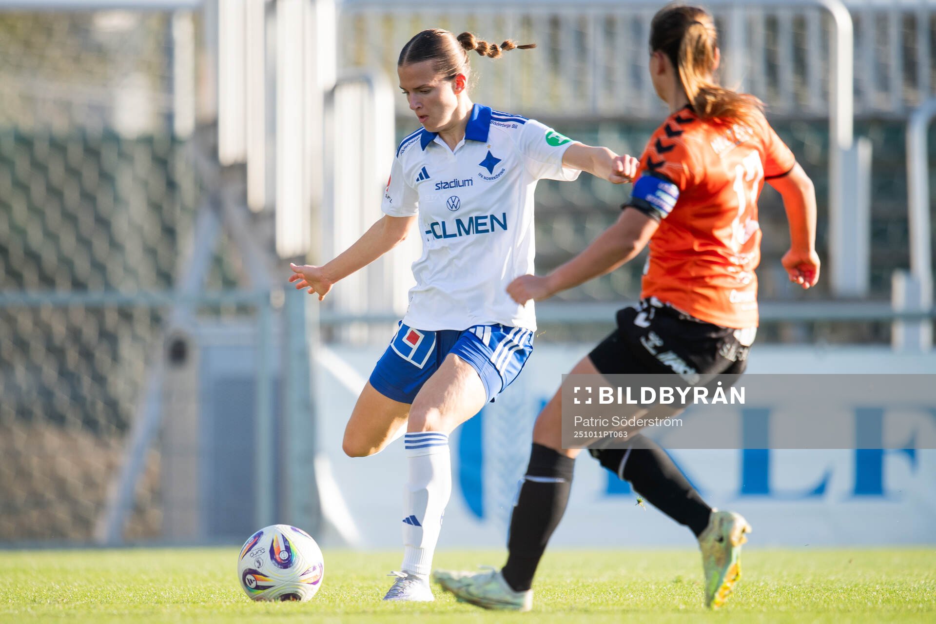 IFK Norrköping FKs Agnes Ekberg och Kristianstads DFFs
