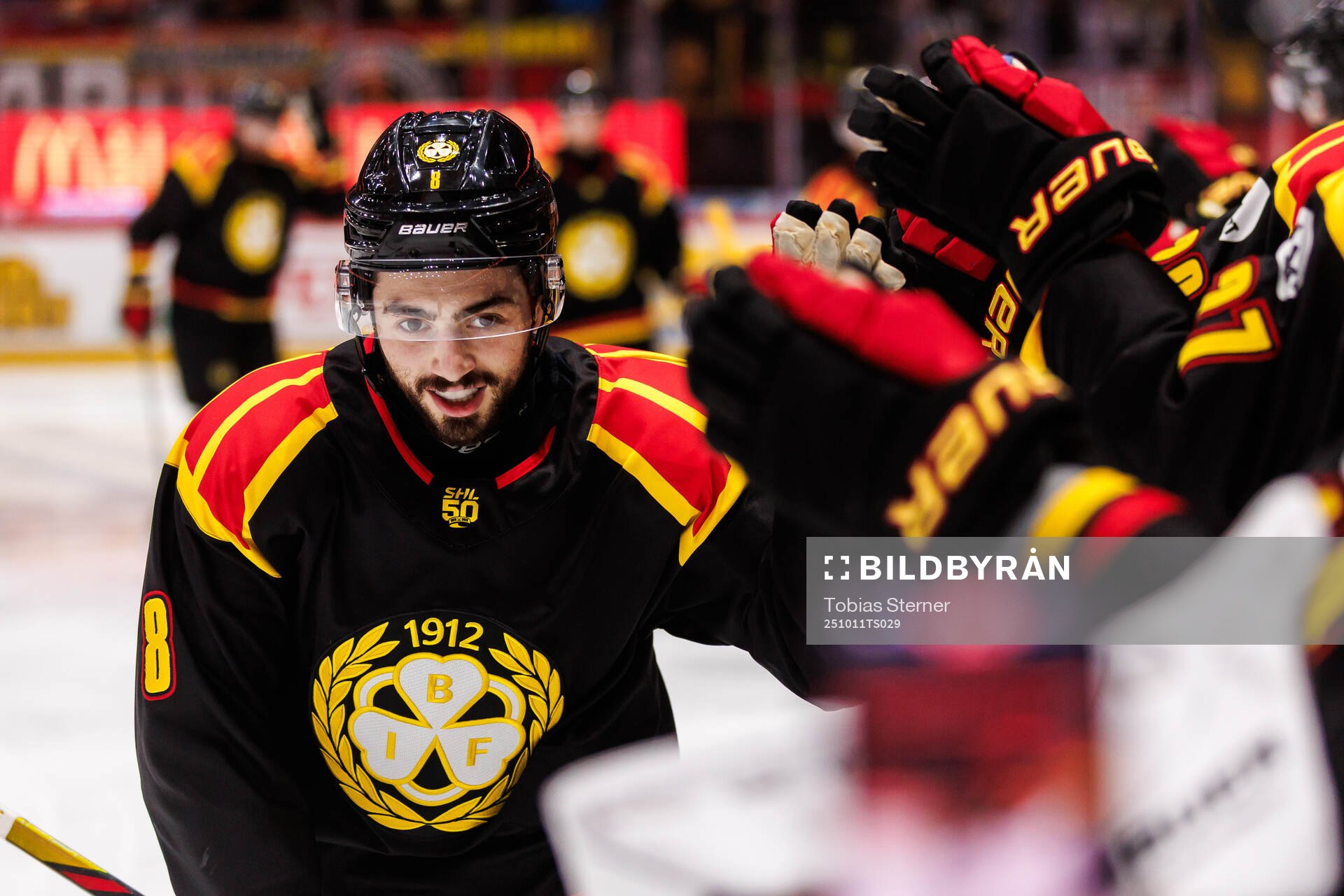 Brynäs Bobby Trivigno jublar