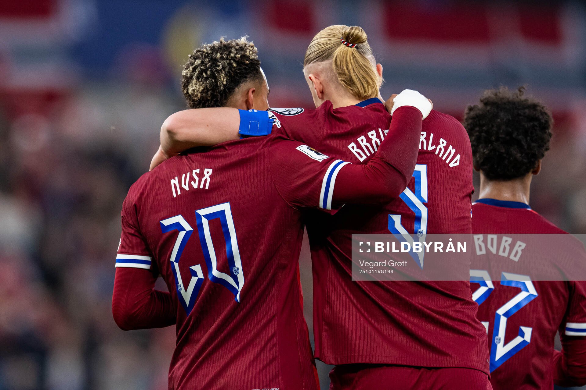 Antonio Nusa of Norway celebrates with teammate Erling