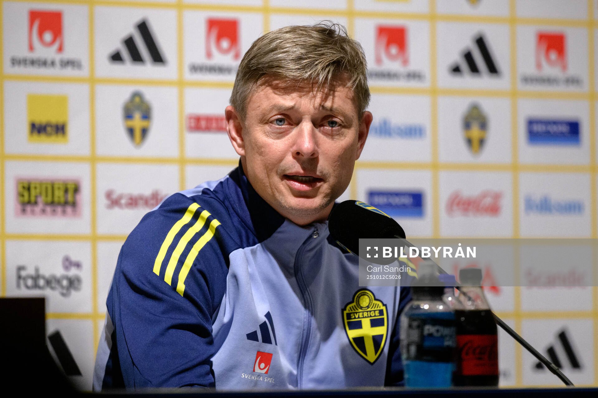 Head coach Jon Dahl Tomasson of the Swedish men's national