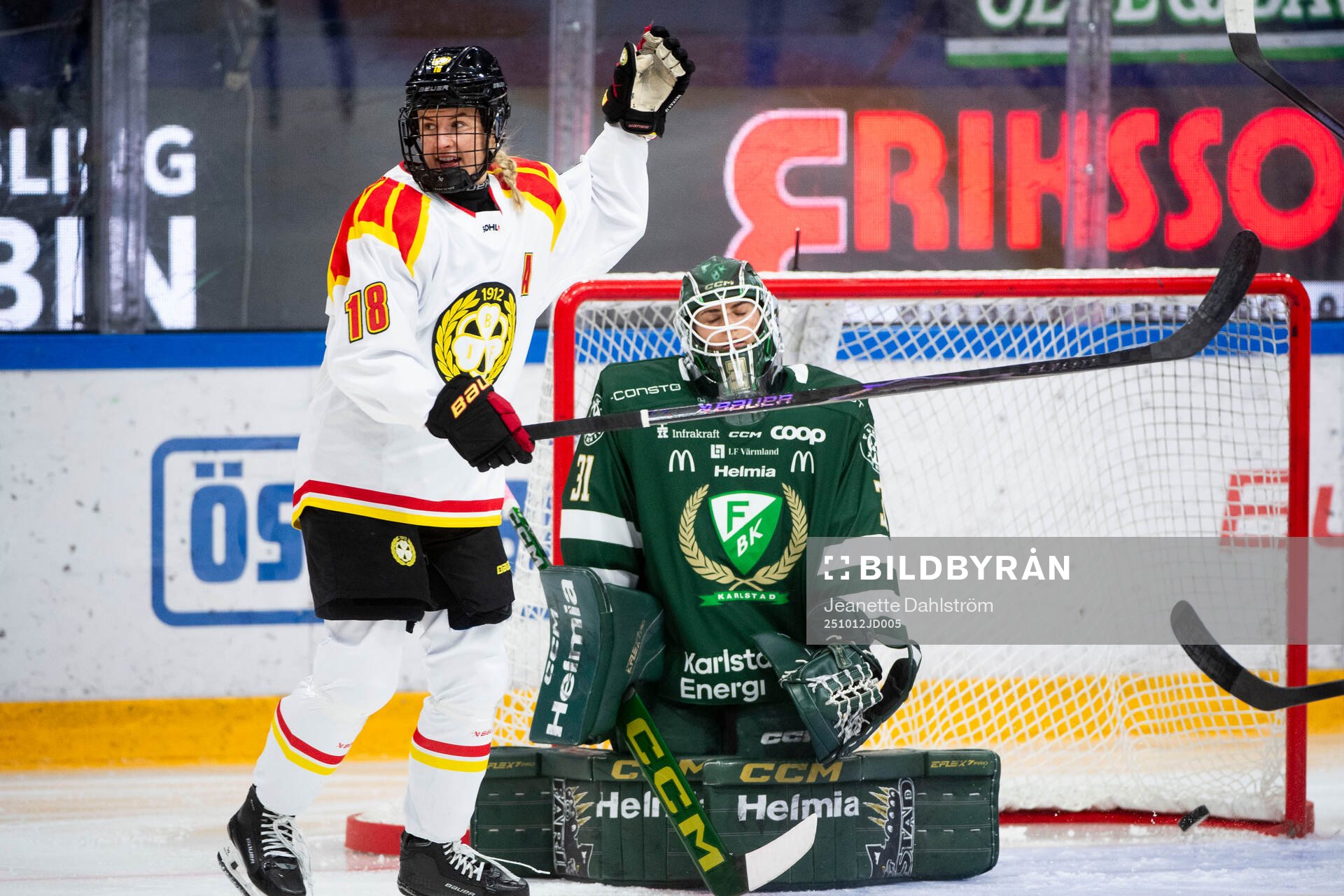 Brynäs Jenniina Nylund jublar