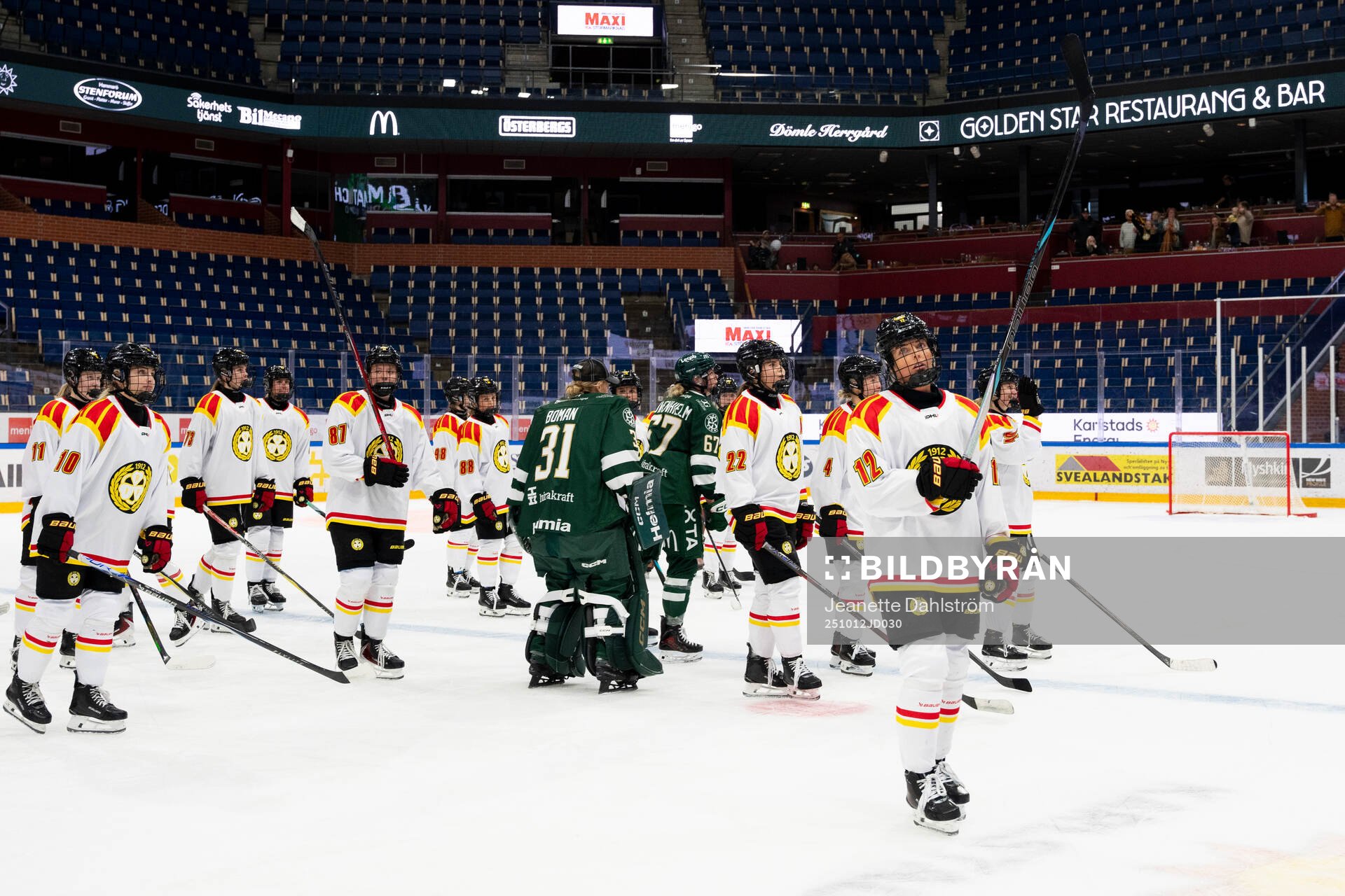 Brynäs Mina Waxin tackar supportar