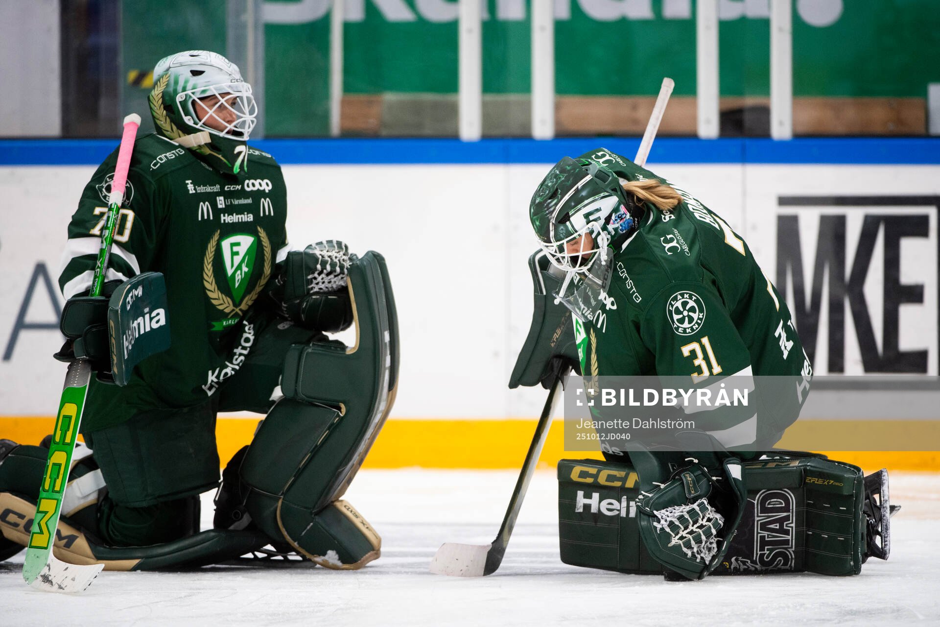 Färjestads målvakt Ellen Jonsson och målvakt Ida Boman
