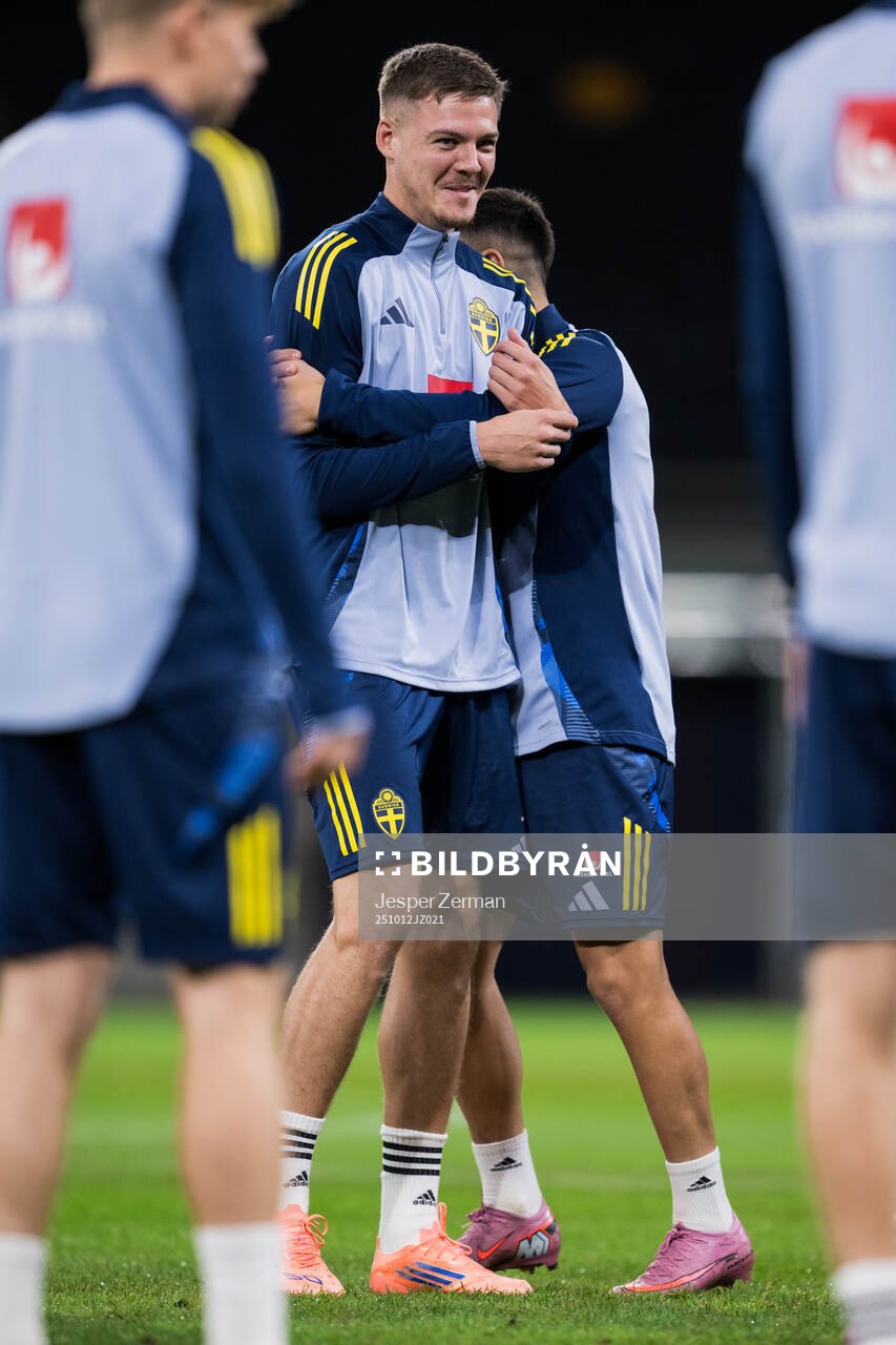 Emil Holm and Roony Bardghji of the Swedish men’s