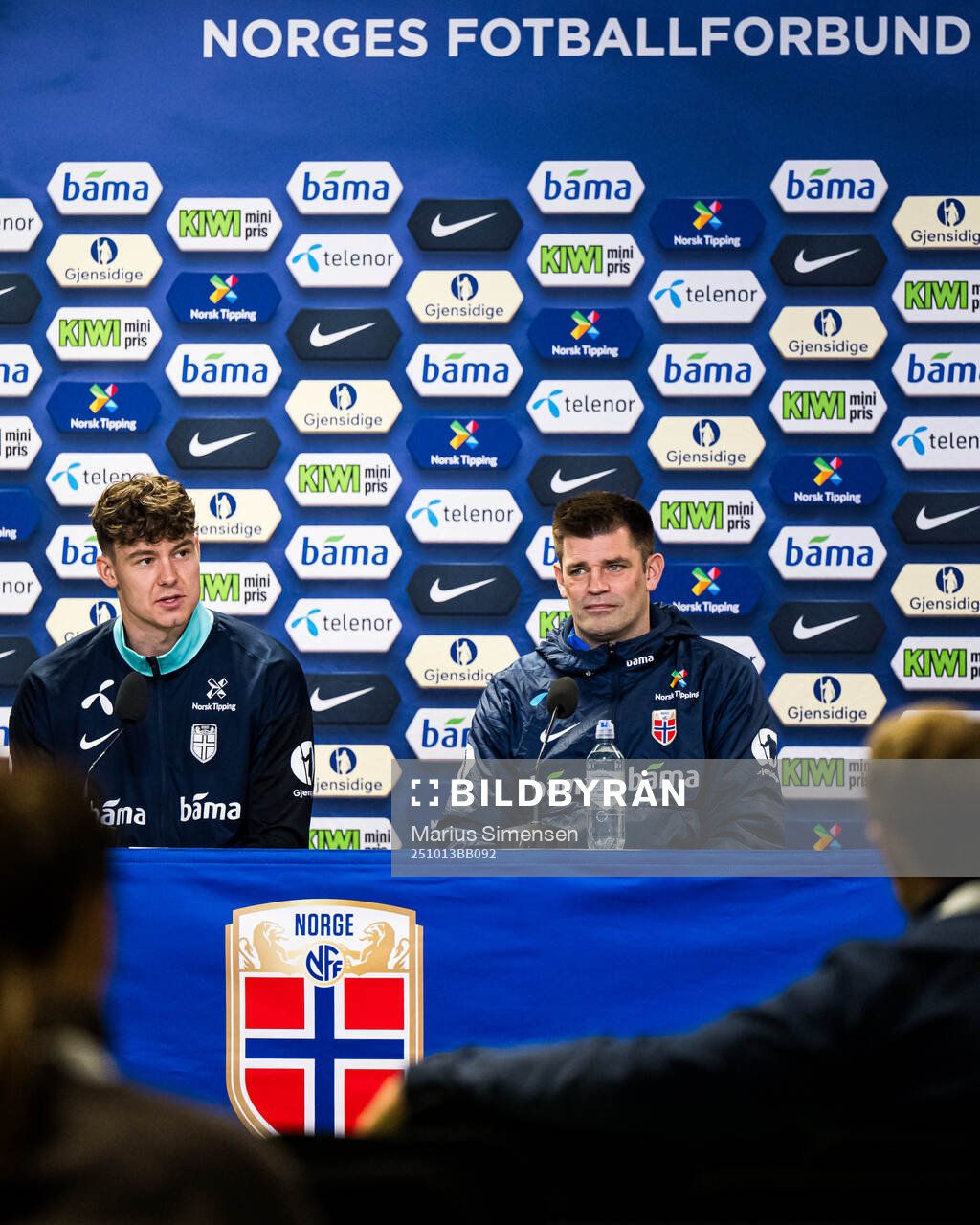 Jørgen Larsen and press officer Morten Morisbak