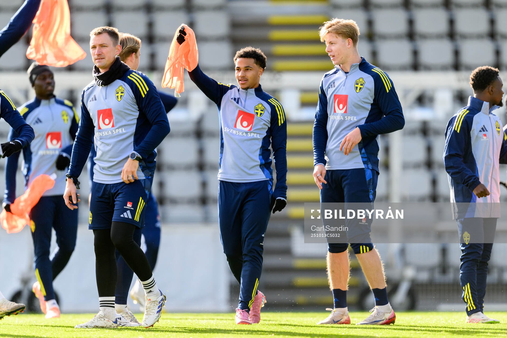 Momoduo Sonko and Nils Zetterström of the Swedish under-21