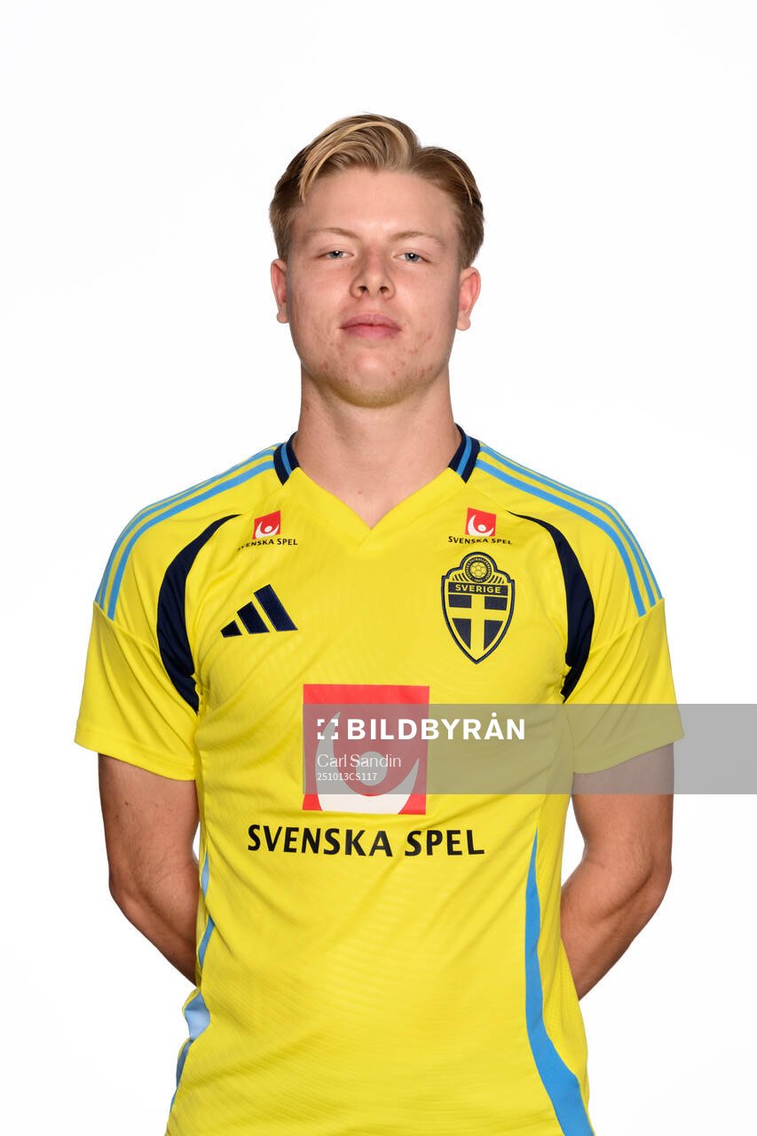 Nils Zätterström poses for a portrait