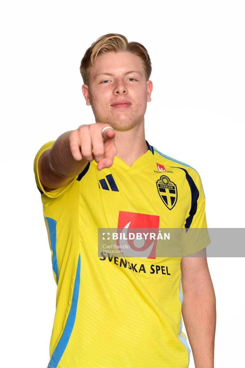 Nils Zätterström poses for a portrait