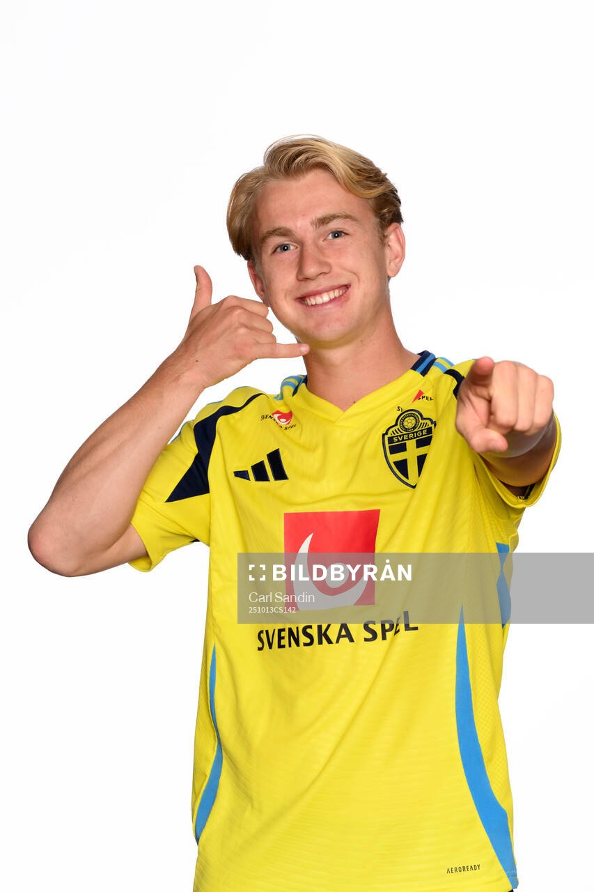 Noah Tolf poses for a portrait