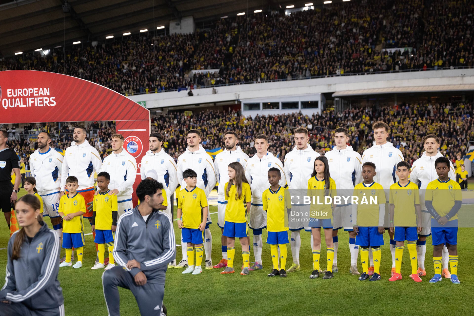 Mascots with players of Kosovo