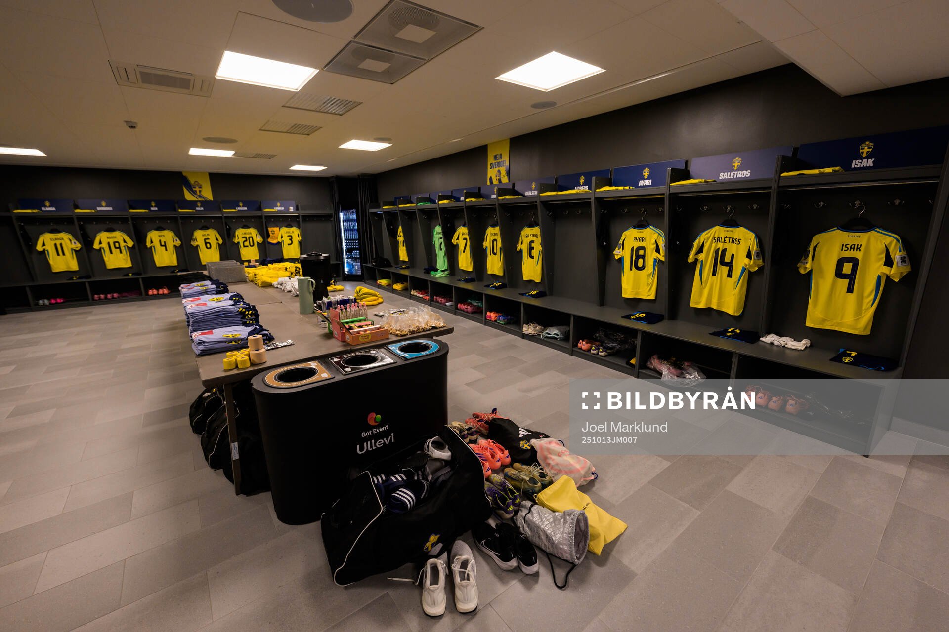 The jerseys of Anthony Elanga, Roony Bardghji, Isak Hien,