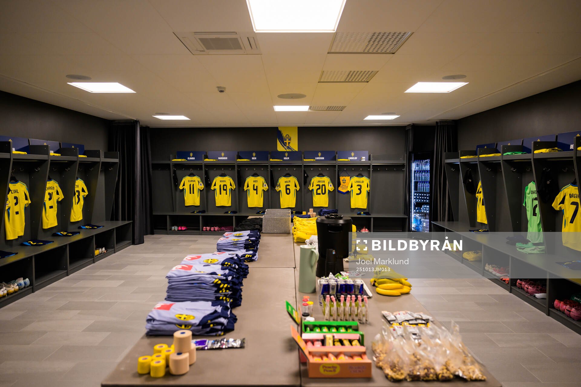 The jerseys of Anthony Elanga, Roony Bardghji, Isak Hien,