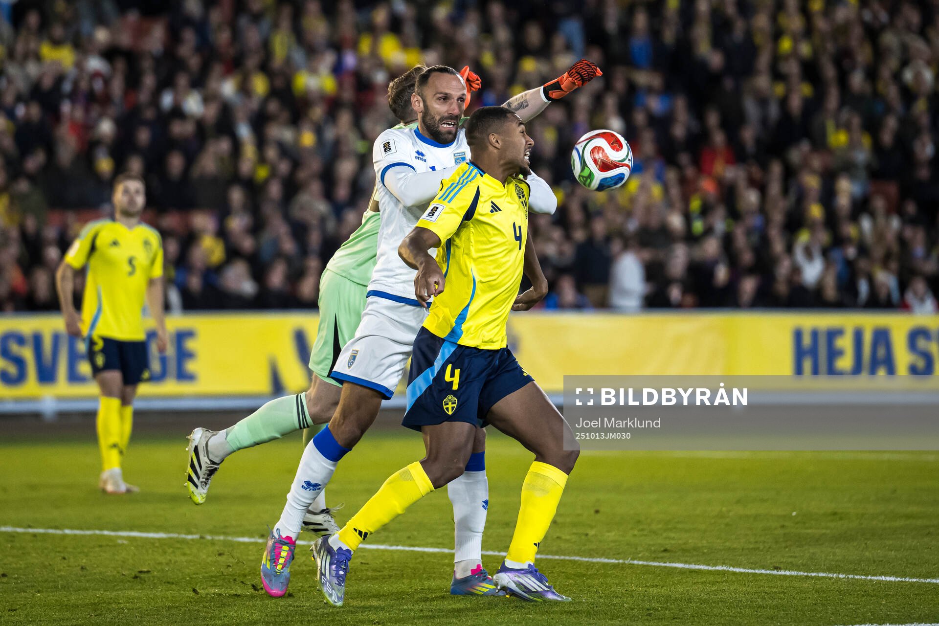 Goalkeeper Viktor Johansson and Isak Hien of Sweden against