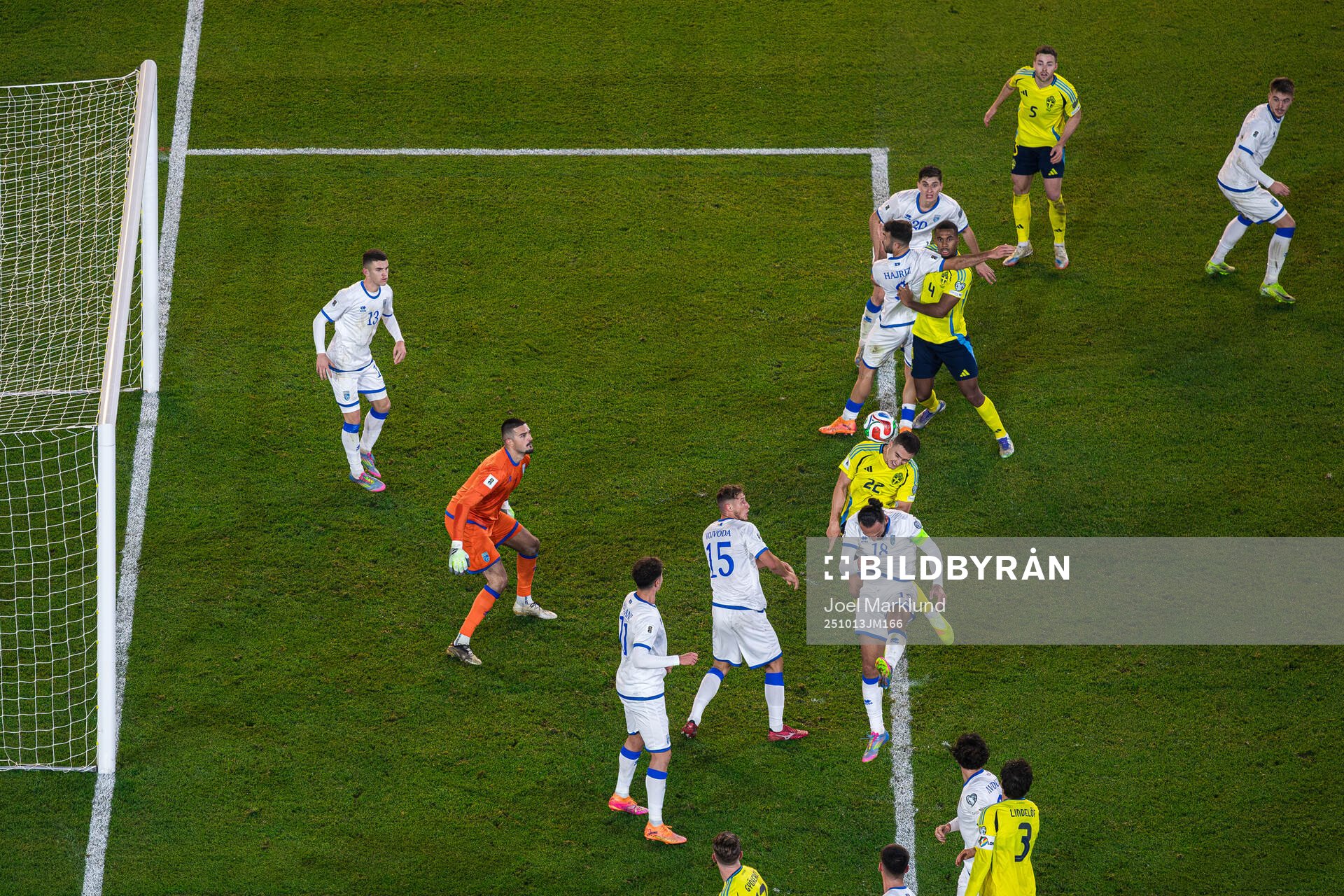 Gustaf Lagerbielke of Sweden with a header in front of