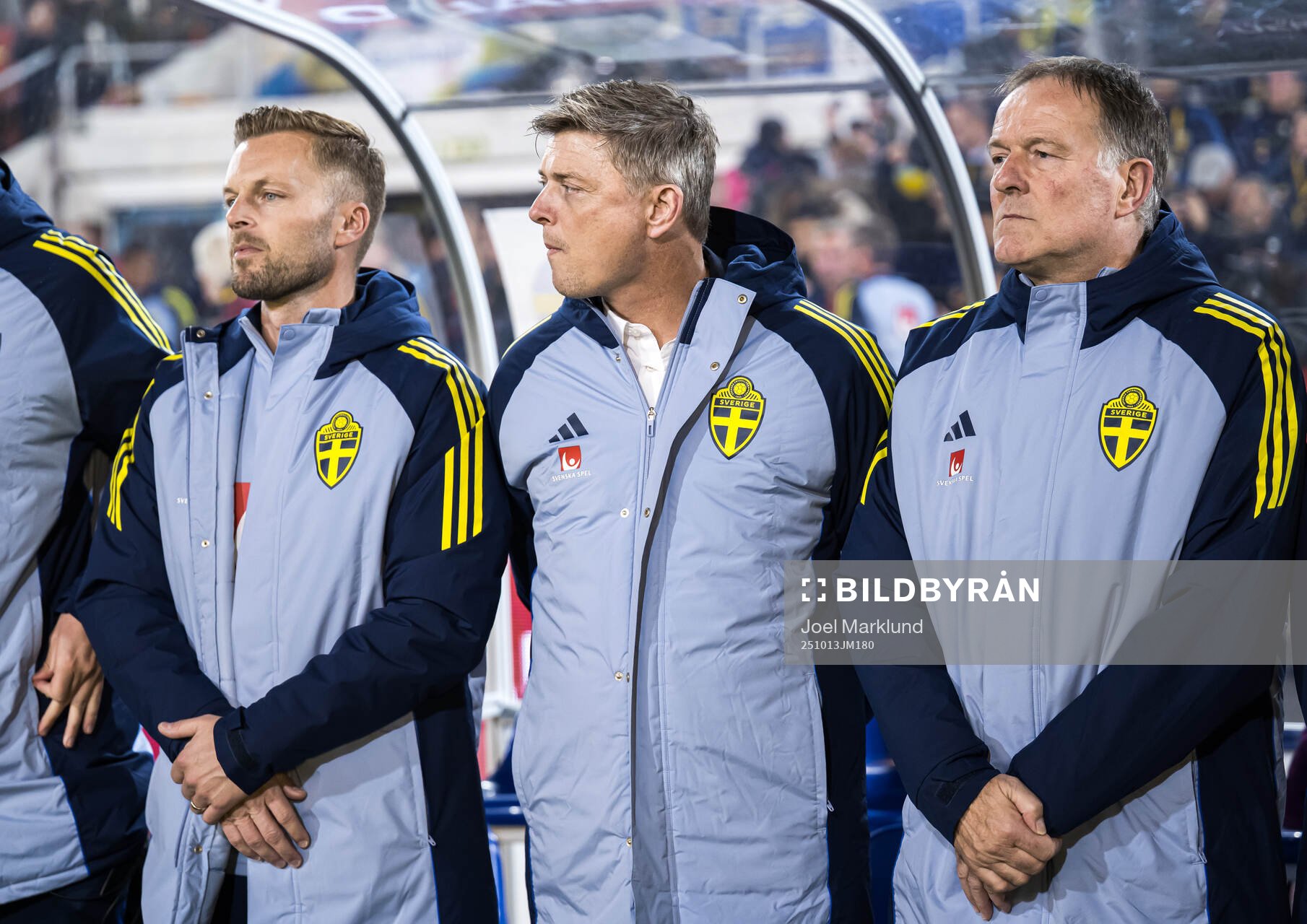 Assistant coach Sebastian Larsson, head coach Jon Dahl