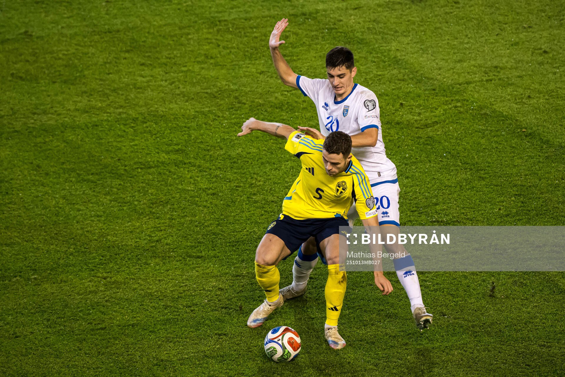 Gabriel Gudmundsson of Sweden and Veldin Hodža of Kosovo