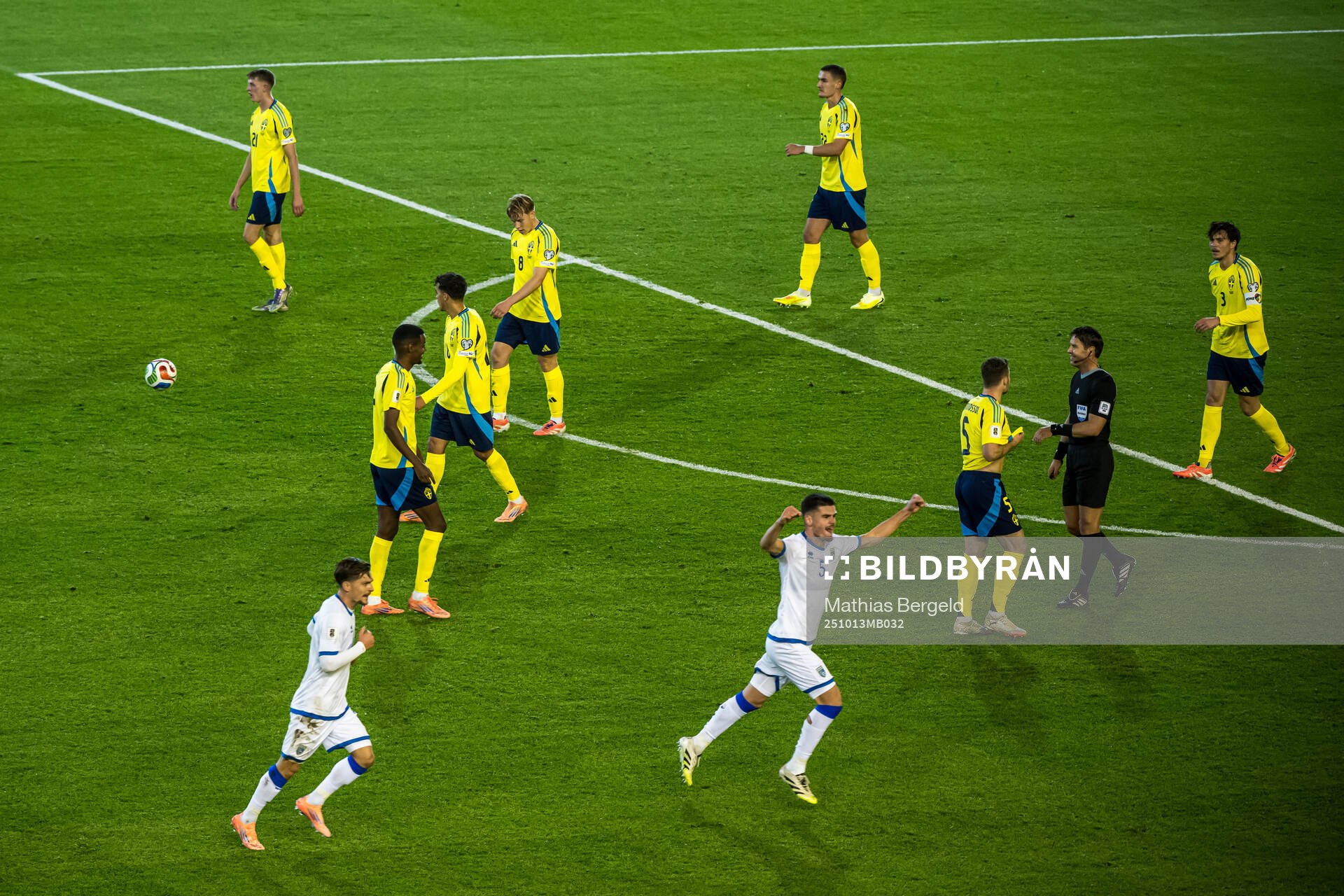 Alexander Bernhardsson , Alexander Isak , Yasin Ayari,