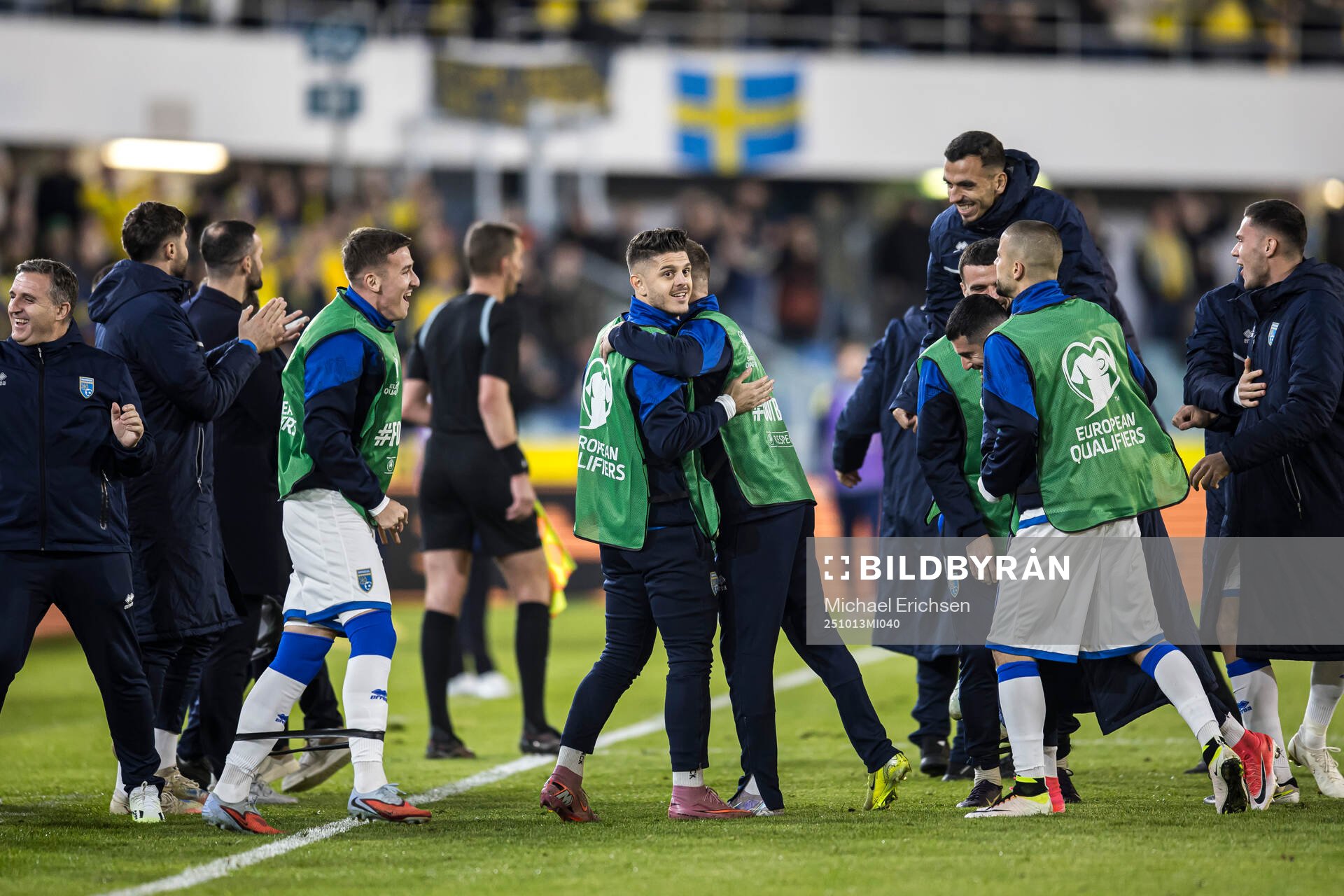 Substitutes of Kosovo celebrate the 0-1 goal