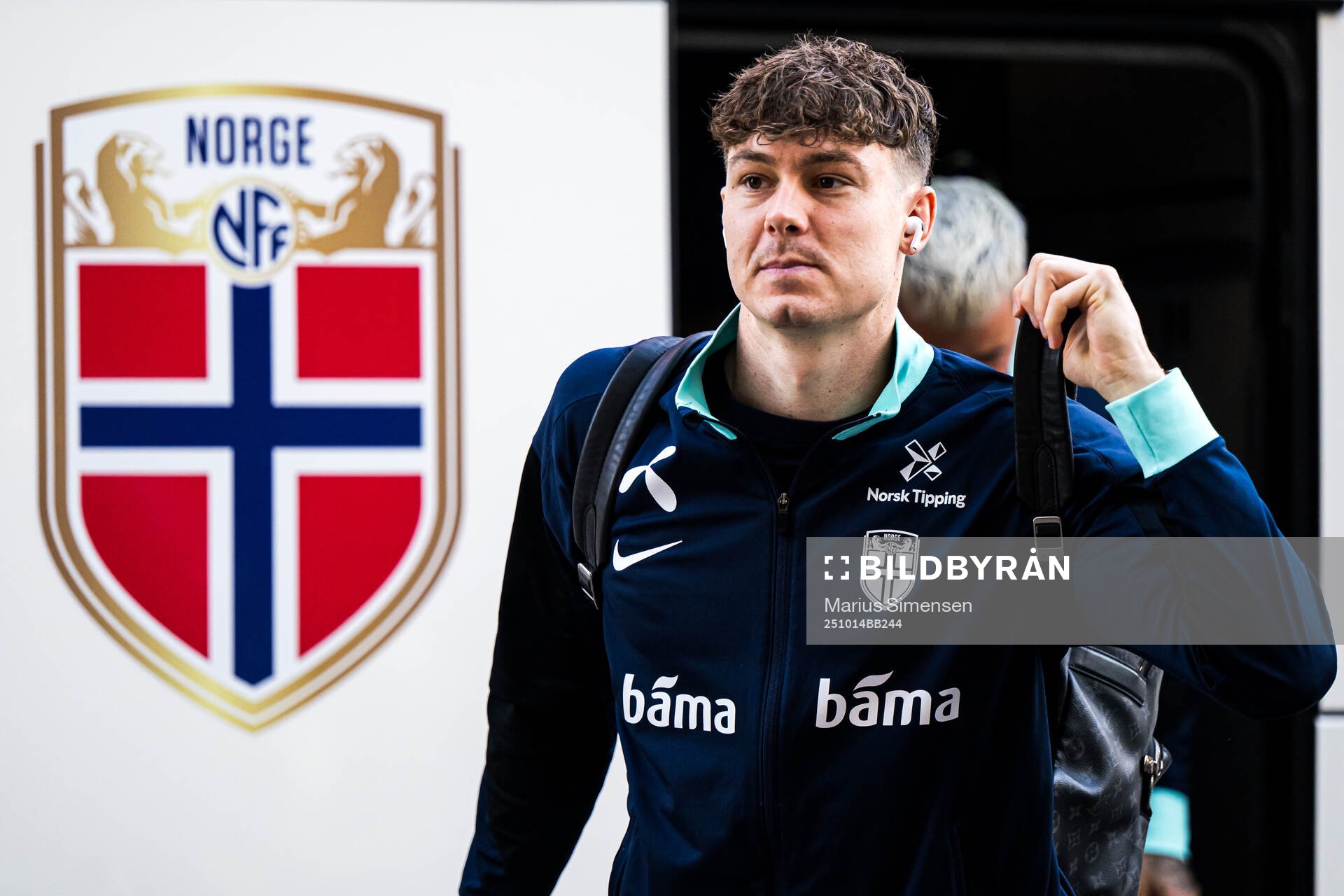 Jørgen Larsen of Norway arrives