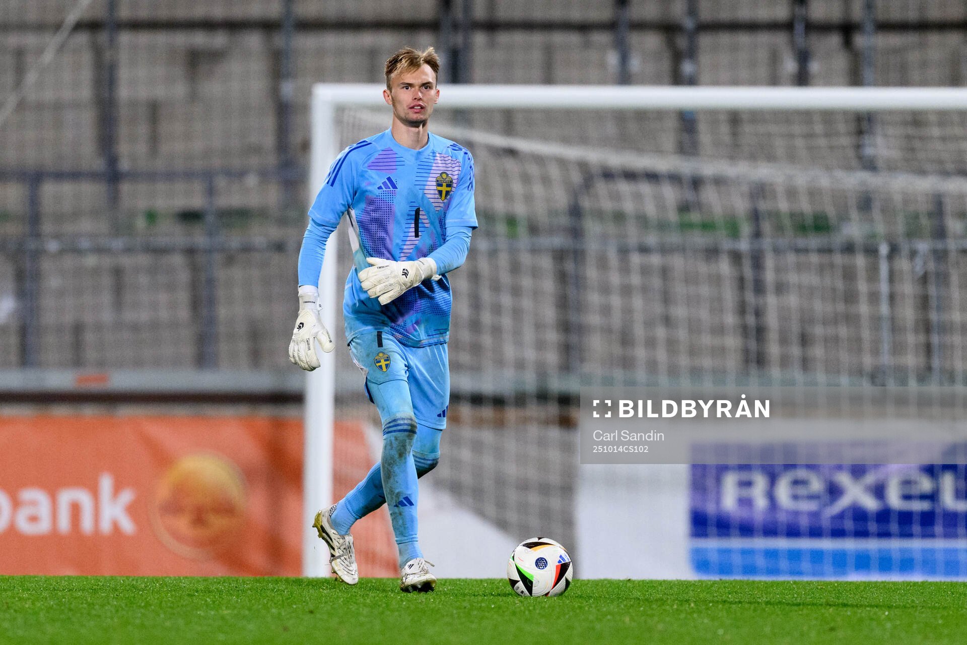 Goalkeeper André Picornell of Sweden