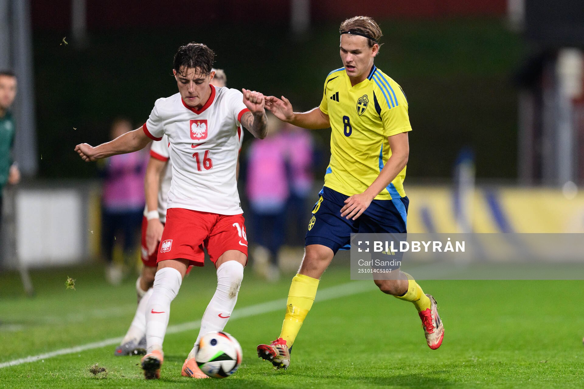 Kacper Urbanski of Poland and Markus Karlsson of Sweden