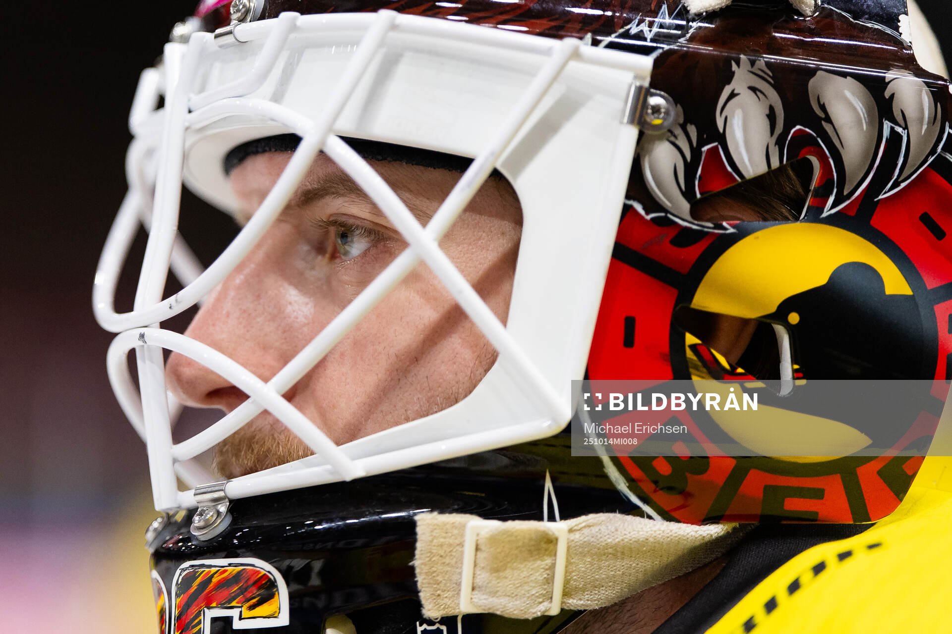 Goaltender Adam Reideborn of SC Bern