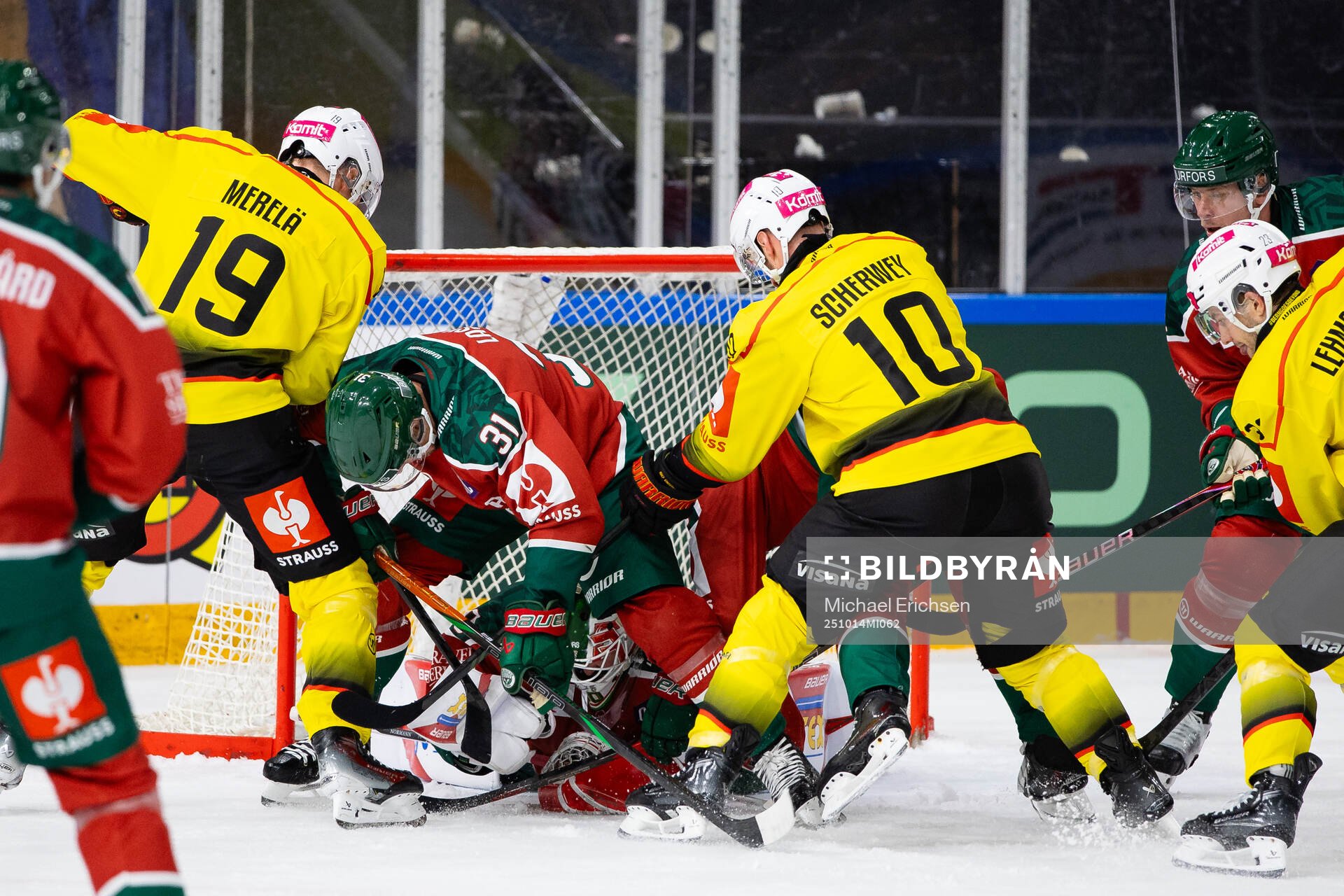 Waltteri Merelä and Tristan Scherwey of SC Bern against