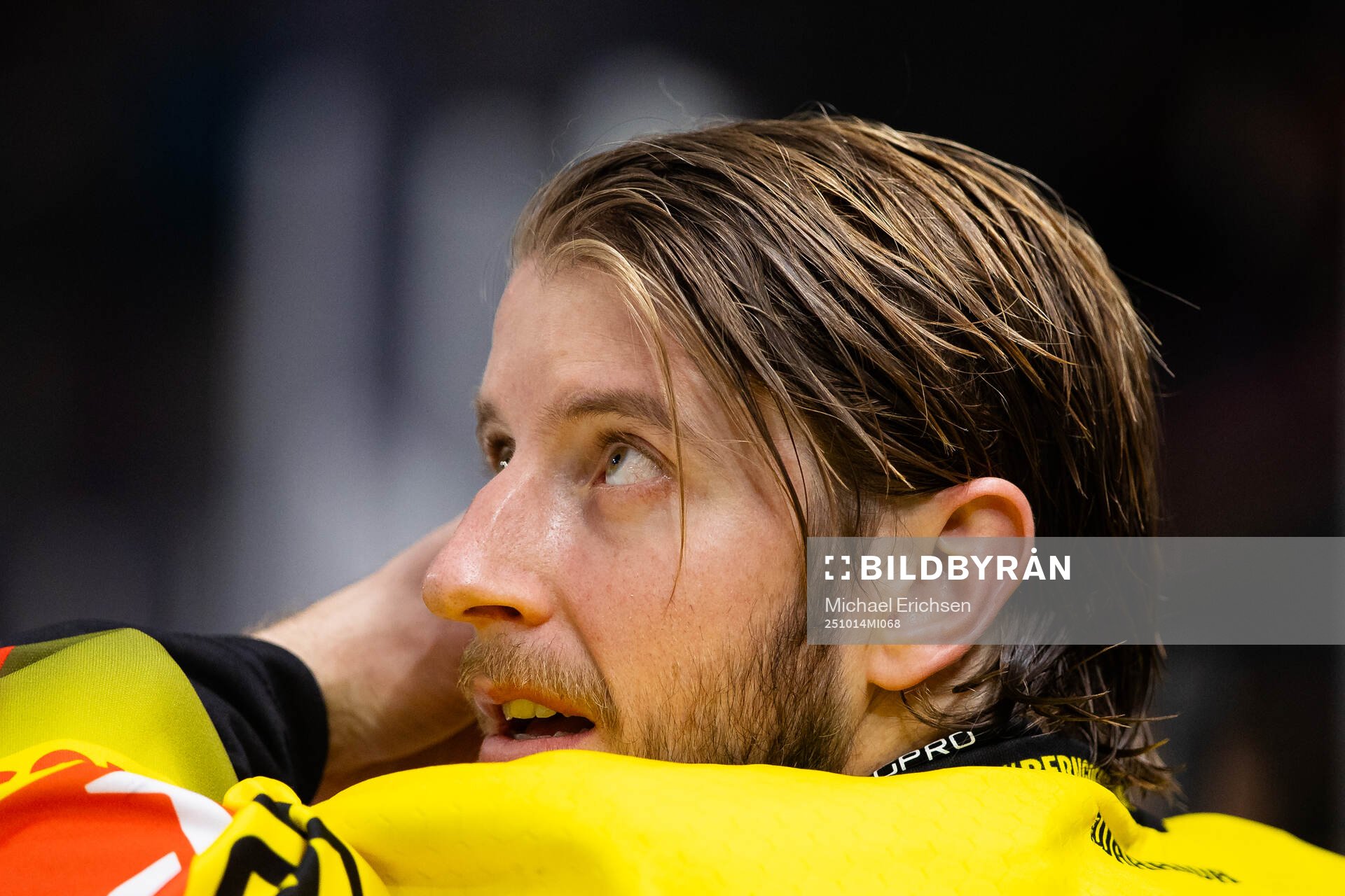 Goaltender Adam Reideborn of SC Bern