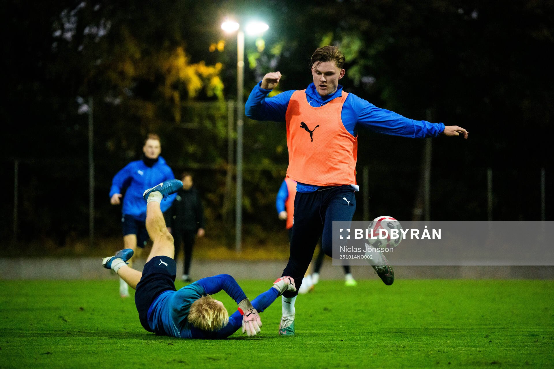 Målvakt Hampus Pauli och Lucas Larsen