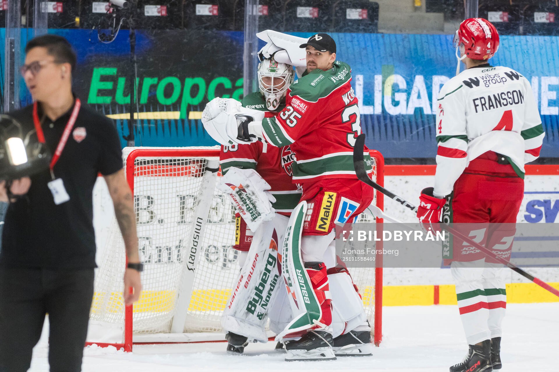 Modos målvakt Edvin Olofsson och målvakt Adam Werner