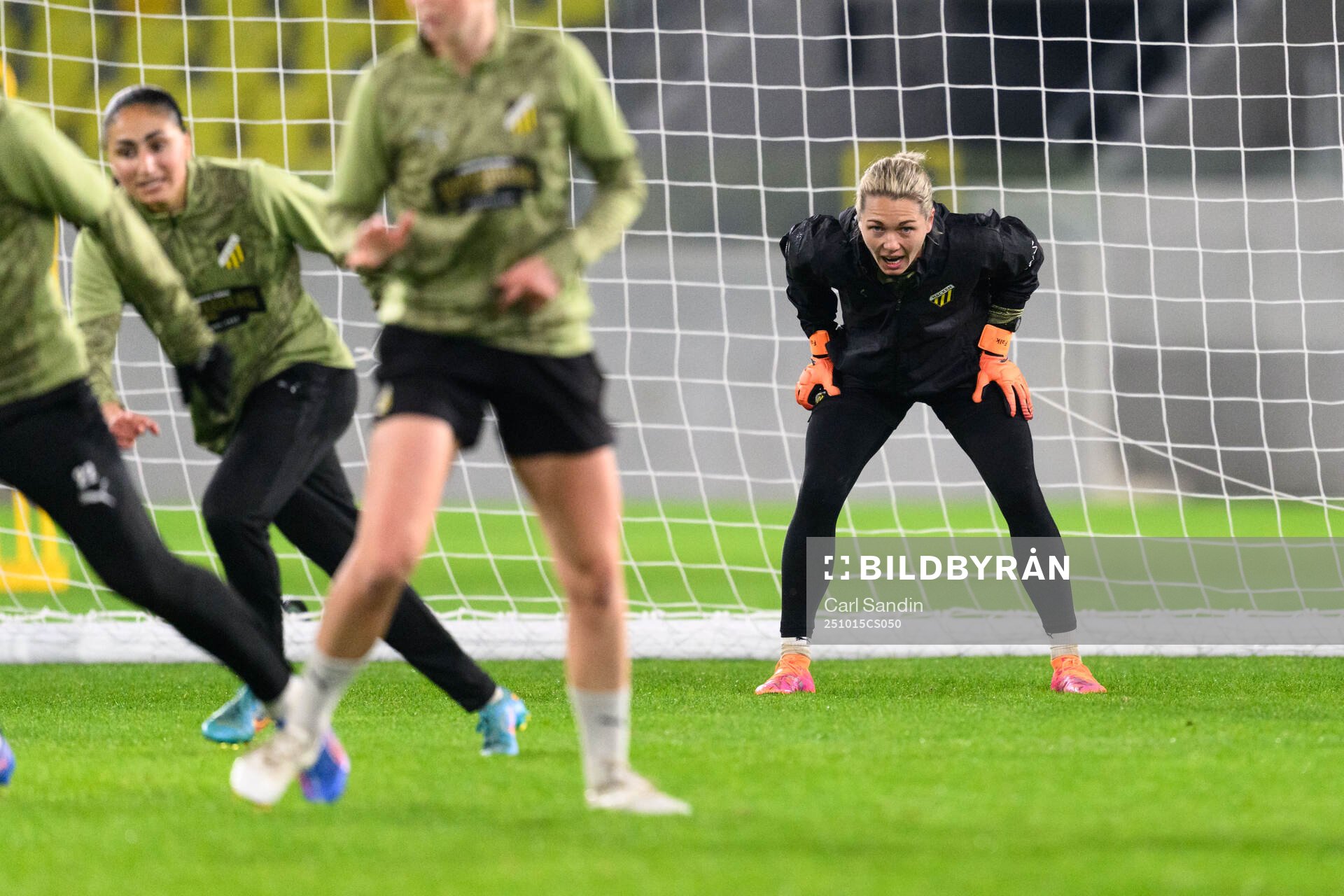 Goalkeeper Jennifer Falk